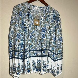 Blue pepper Floral Blue and Green Women's Top